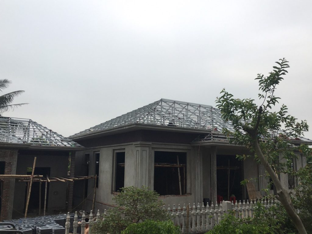 Nhà lợp ngói màu Fuchi